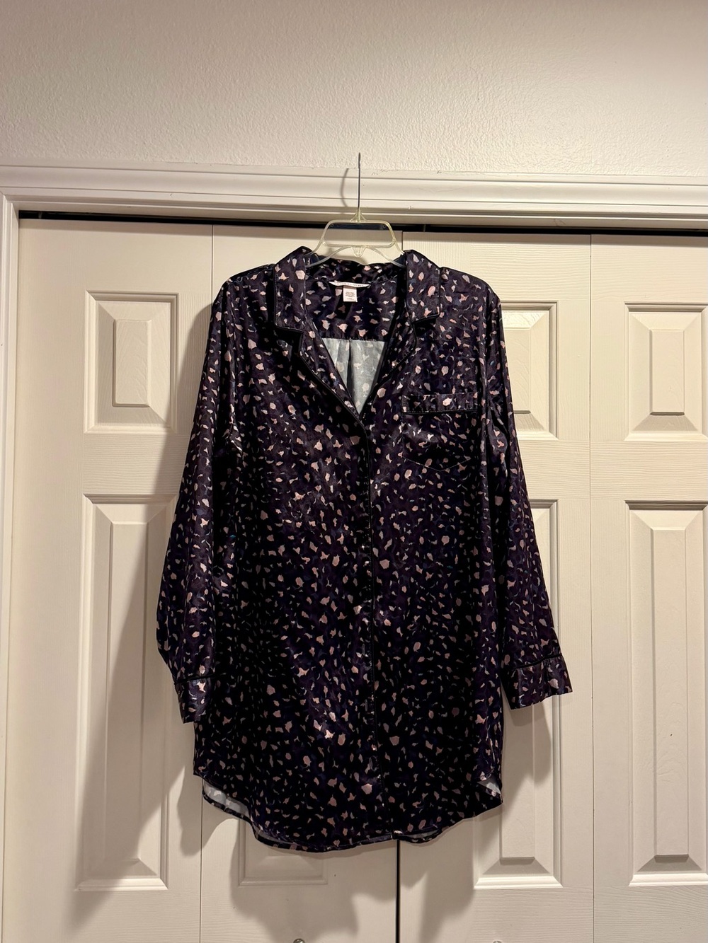 Victoria's Secret satin button-down sleep shirt Marzipan Leopard pattern #0120